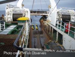 Trawl deck on setting of trawl nets 